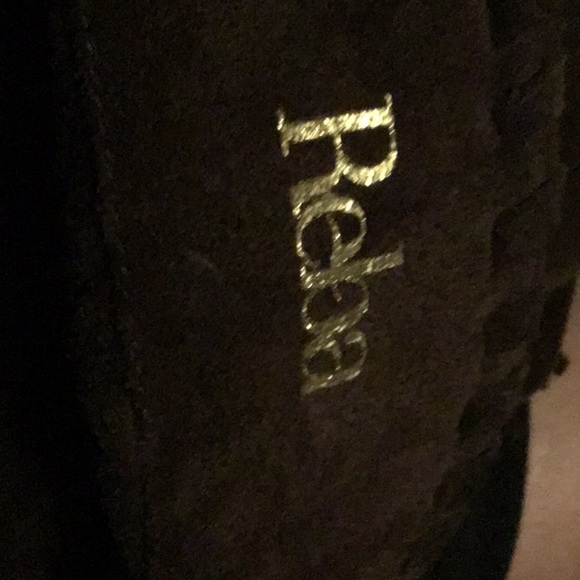 REBA - Picture 5 of 5